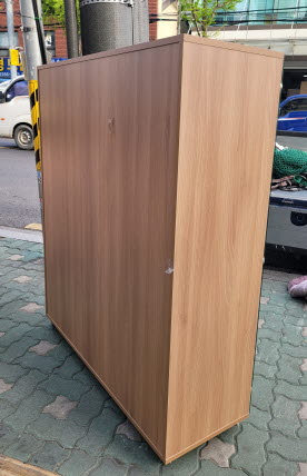 단말기 충전 및 보관 진열장