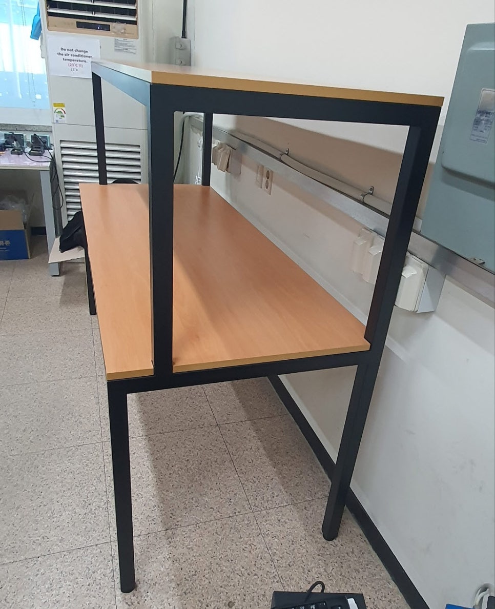 연구실 철재 작업대