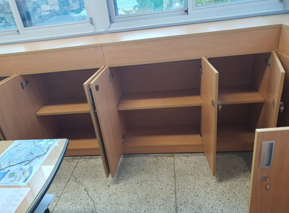 맞춤제작 창틀 붙박이 비품 보관장