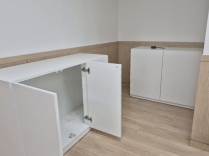 90도 코너 다용도 여닫이 도어 수납장