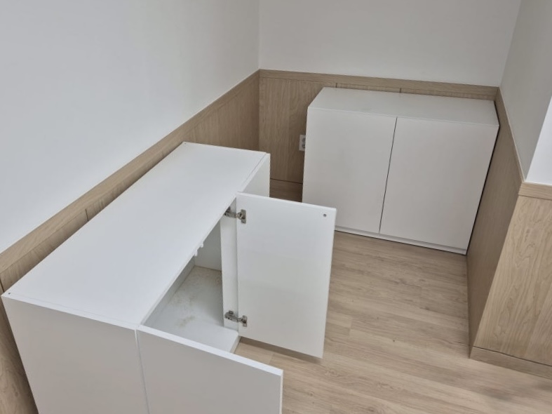 90도 코너 다용도 여닫이 도어 수납장