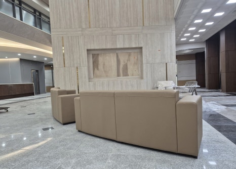 드라마  촬영장 세트장 라운드 로비 대기용 쇼파