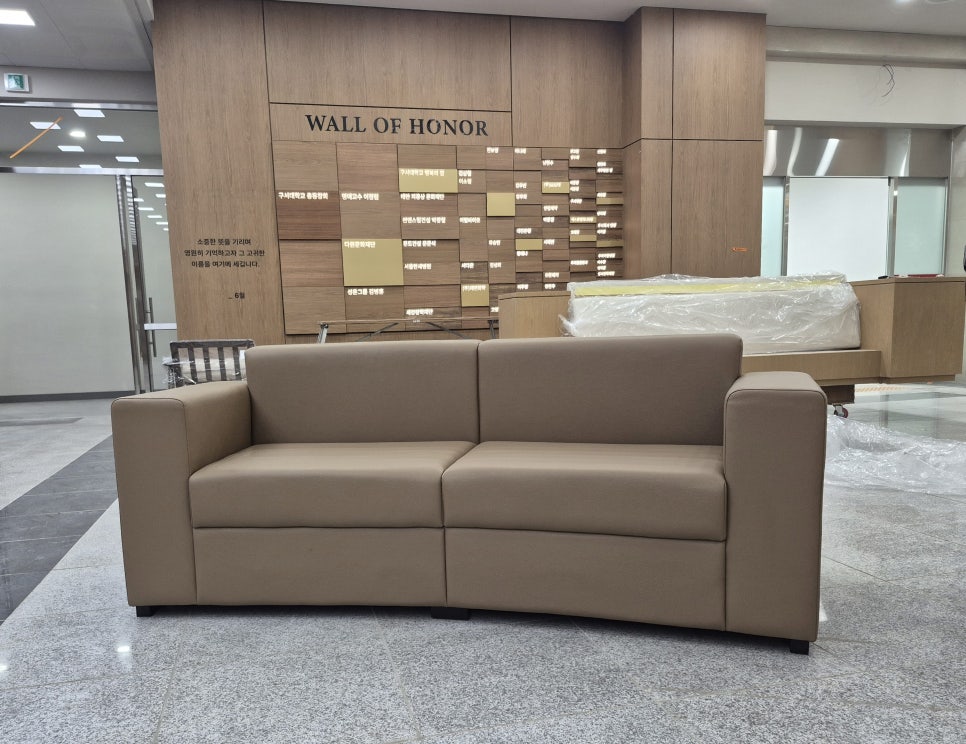 드라마  촬영장 세트장 라운드 로비 대기용 쇼파