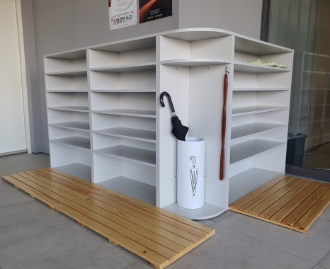 붙박이 여닫이 도어 비품 수납장 보관장