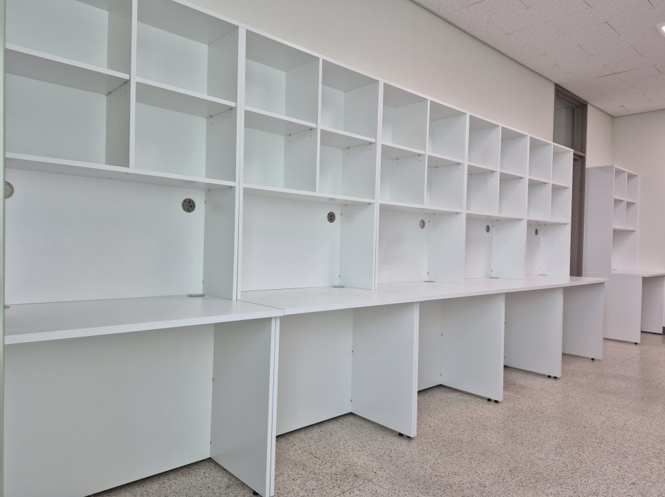 연구실 전용 상부 오픈 수납 공간활용 일체형 책상
