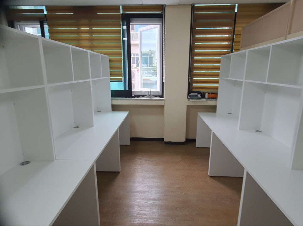 연구실 오픈 수납 공간활용 일체형 책상